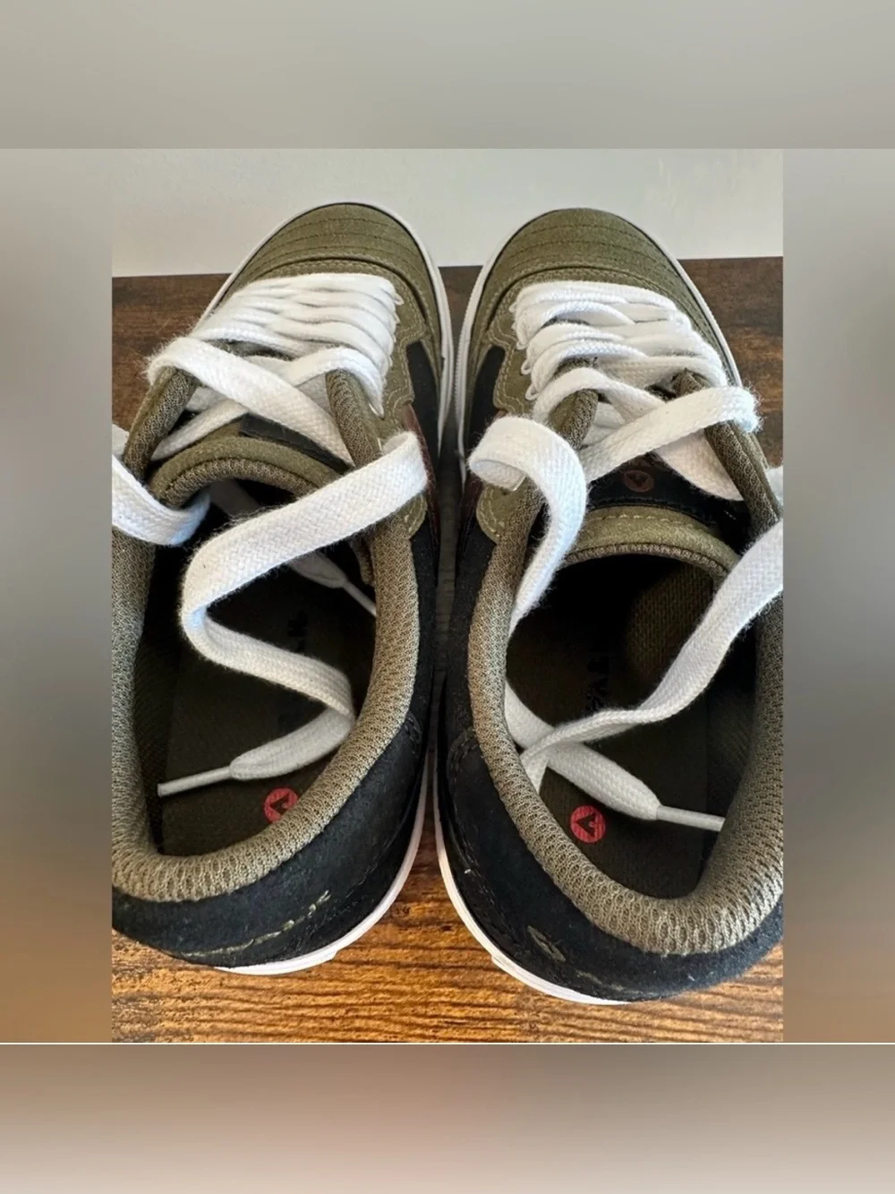 Airwalk Boys Harley Olive/Rust/Black Sneakers NWT Size Big Boys 5.5
